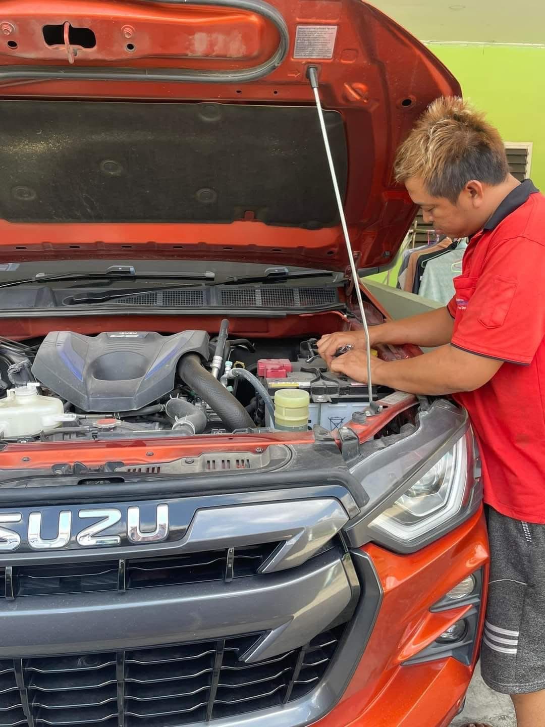 บริการซ่อมรถ